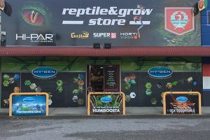 Building signage for Reptile and Grow Store was printed and installed by Imagesource